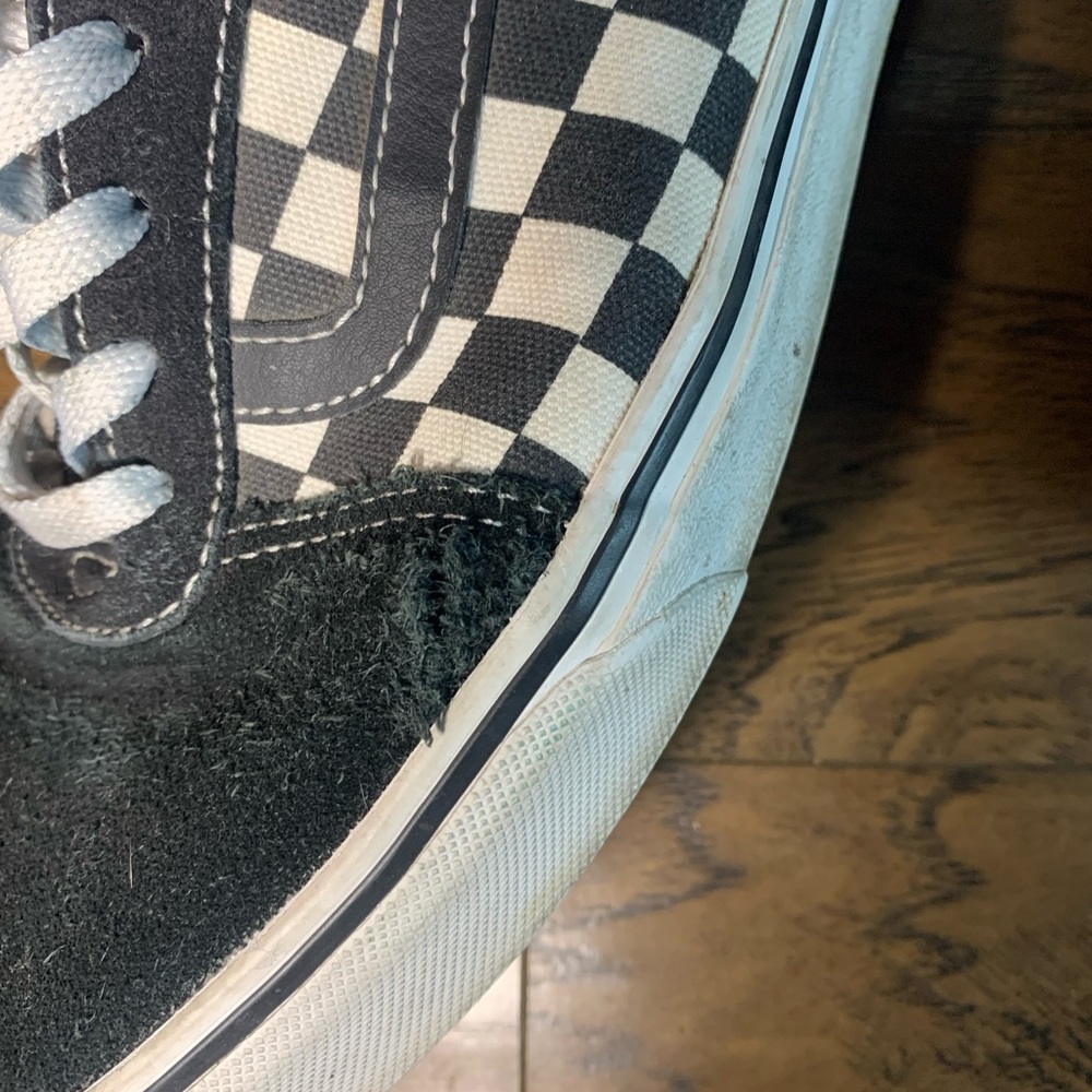 Checker Vans - Picture 4 of 5
